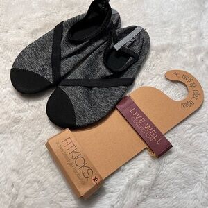 Fit Kicks live well collectible shoes size XL